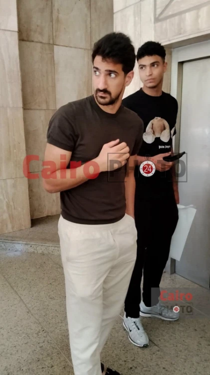 محمد بن رمضان في سفارة إسبانيا